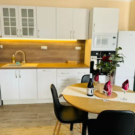 Apartament Strаwberry With Parking Place
